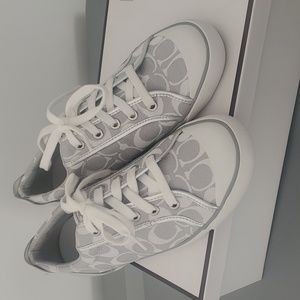 VINTAGE Coach Sneakers Size 9